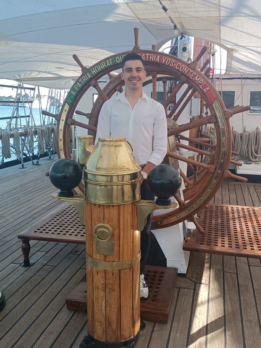 MarinhaPT's tweet image. Atleta Iúri Leitão é campeão da Europa!

O ciclista português Iúri Leitão sagrou-se esta quarta-feira, 4 de fevereiro, campeão da Europa de omnium, nos campeonatos que decorrem em Konya, na Turquia. 
 
Parabéns campeão!

#marinha #atleta #campeão