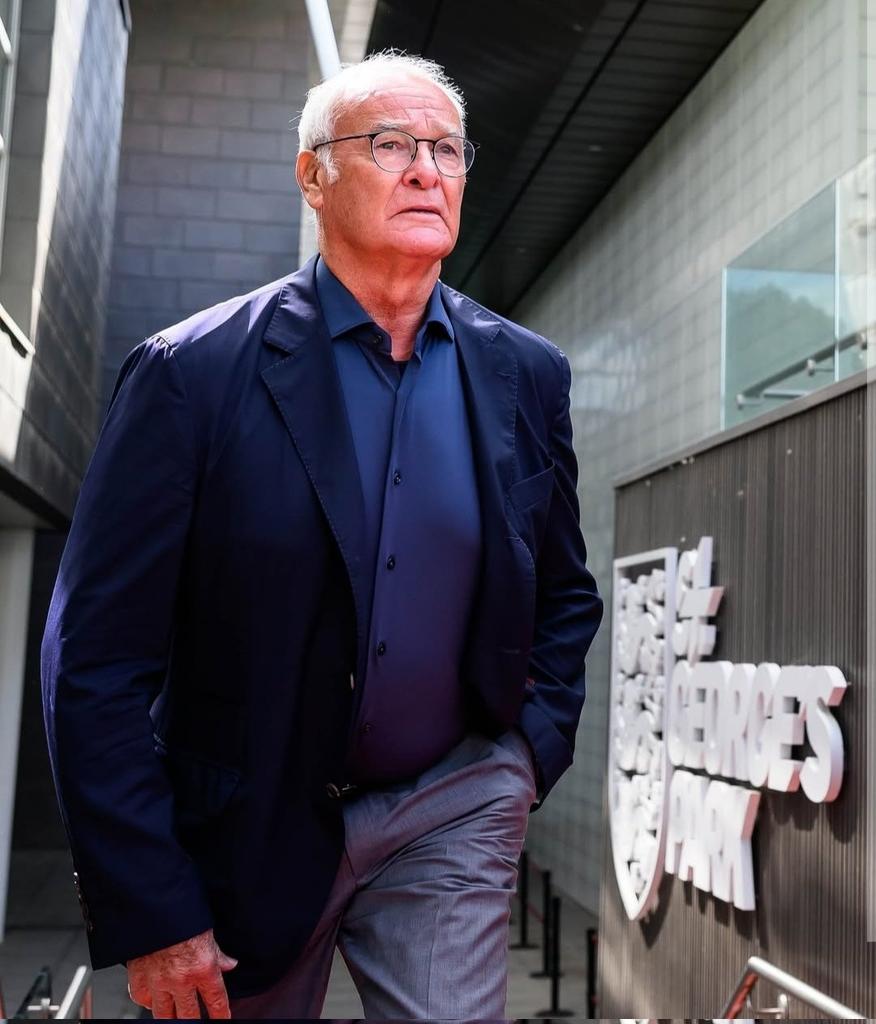 SoloRomaBuona's tweet image. Tra i temi trattati dal Senior Advisor Claudio #Ranieri a @SkySport, a rubare l'attenzione mediatica è il possibile ritorno di Francesco #Totti in società:

"I #Friedkin ci stanno pensando, può essere davvero utile perché è parte della #Roma"

Beh, clamoroso💥
Che ne pensate?💭
