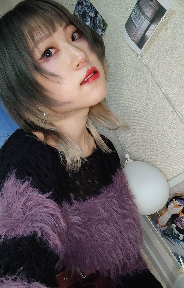 Cyandroid_'s tweet image. ✦
⠀ 　🖤⋆　🤍´-
　　 ｜　　｜
*🖤　    🤍　   🖤⸒⸒
  ｜　　 ｜　　｜
　  ｡🤍　　🖤·
　　 ｜　　  ｜
　　　　　　　　✦