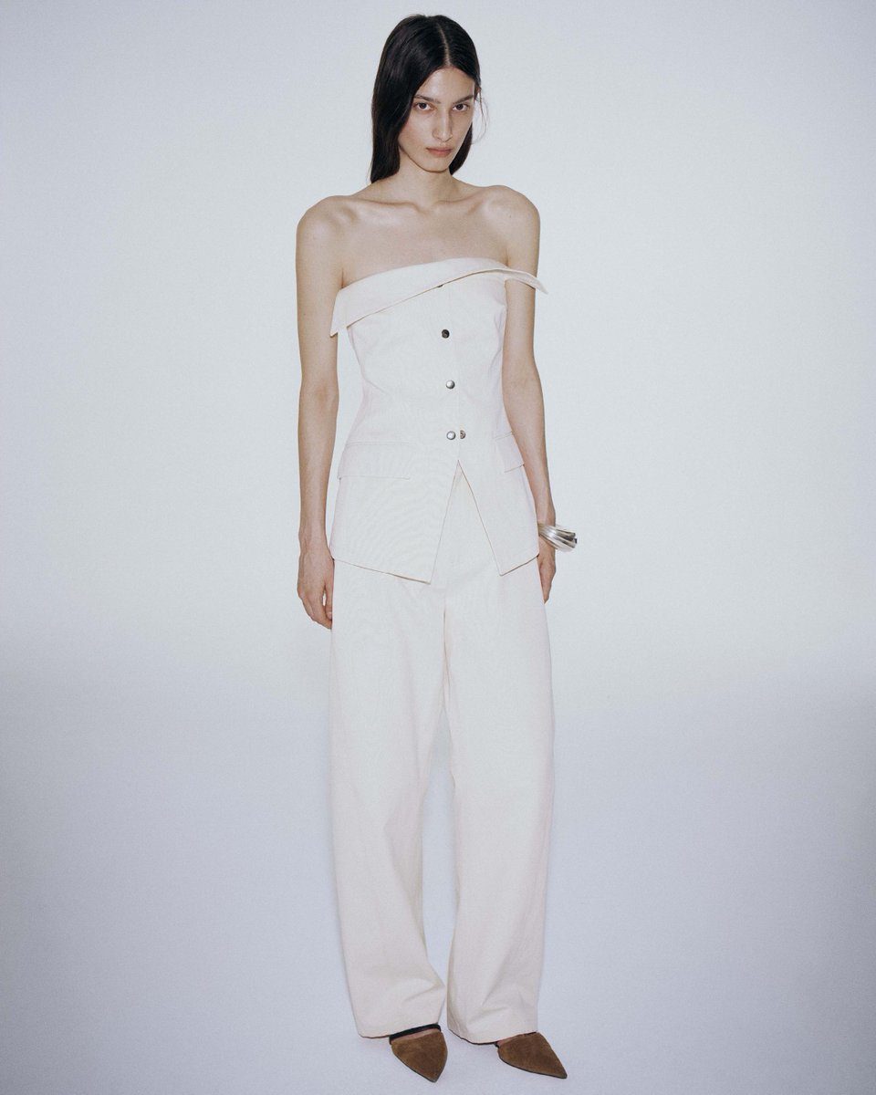 Nanushka tweet media