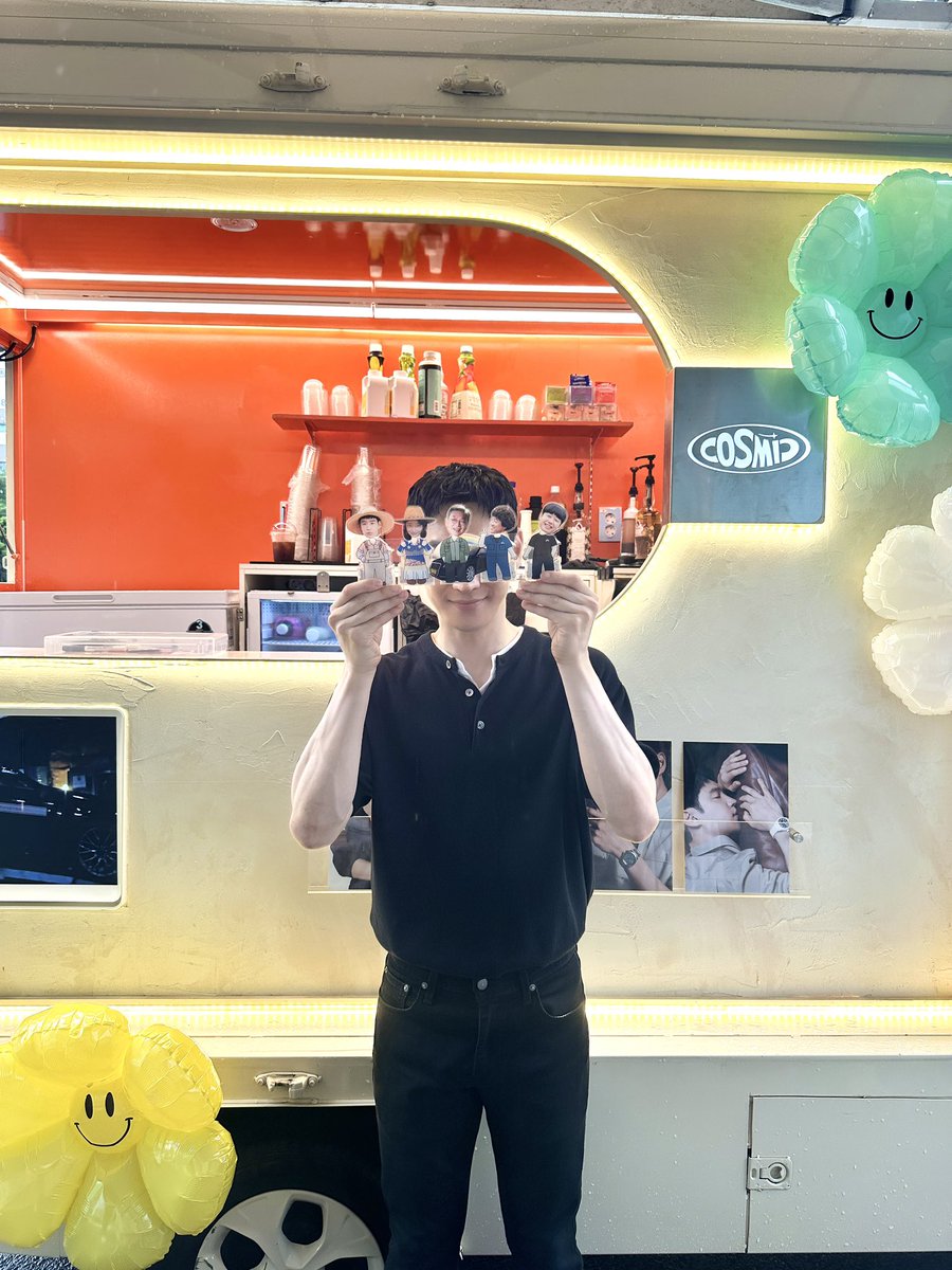 LJHUniverseVN's tweet photo. COMPANY ON SENT PROOF PHOTOS OF OUR COFFEE TRUCK SUPPORTING THE FILMING OF “TAXI DRIVER 3” 😎🚖🌈
Come to Vietnam, JeHoon oppa 🖤💛🧡
#LeeJeHoon #이제훈 #KimDoKi #TaxiDriver3 https://t.co/ntYMDTdApw
