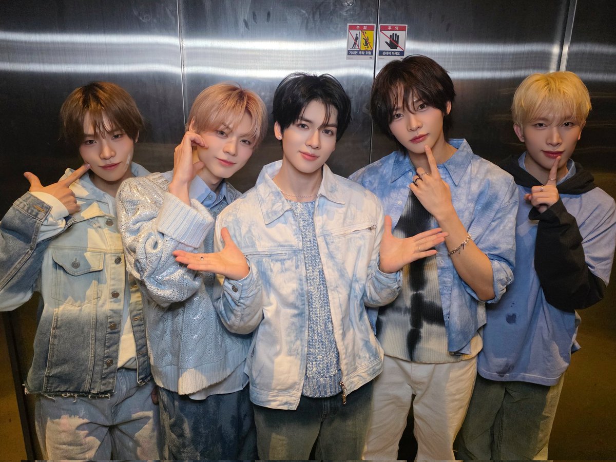 POW_grid's tweet image. [#POW.pic] 260205

Mnet '엠카운트다운'

#POW #파우 #ComeTrue #컴트루 #GRID #그리드