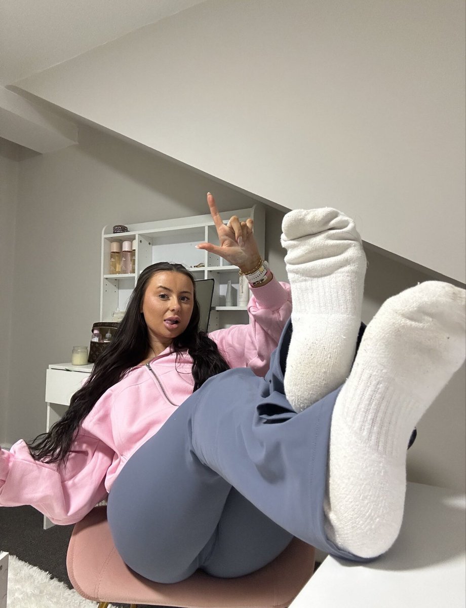 goddestier27's tweet photo. Hear me, you spineless fools! Goddess seeking real slaves to own as my forever bitch. Broke? Don't dare enter my DMs. Weak hearts, big wallets only. #FindomAddict #GoddessDom #PayPiggy #SlaveLife #PatheticSub https://t.co/LzZfUnaNsD