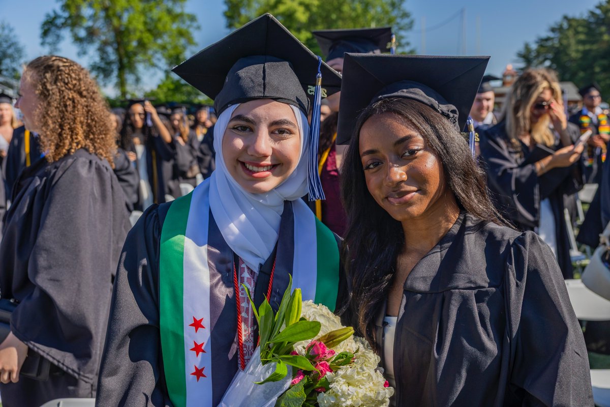CCSU's tweet image. The countdown is officially on! 💙🔱 100 days until Spring Commencement 2026🎓

#WeAreCentral #commencement2026  #100days