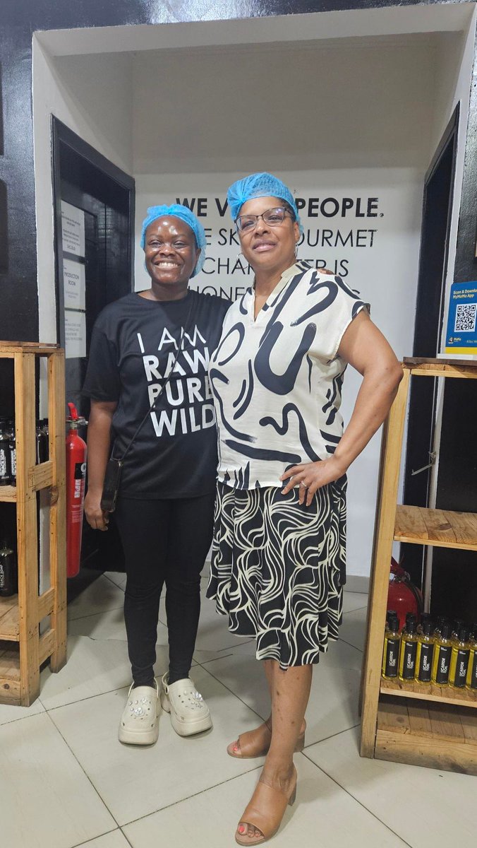 CanHCGhana's tweet image. Jan 29, @MMontrat visited @GhaCIC #SURGE project funded by @CanHCGhana &amp;amp; met #womenfounders @SkinGourmet #BelloEdu &amp;amp; @ChristieBrownGh using innovative investment to boost income and cut carbon footprint. Canada’s partnership strengthens #greenbusiness.