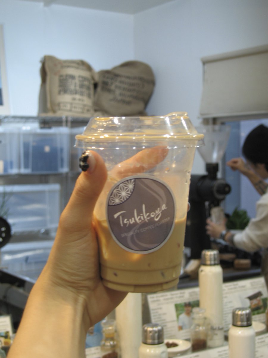 aboutmul's tweet image. 제발 . . 호주에 살거나/곧 올 계획이 있는 커피러버분들 오른쪽 사진의 빈을 사가세요 … (한정판이슈잇음

꼭 .. 에스프레소로 뽑아서 아이스로 드시는걸 추천드려요 정말.. 커피에서 스트로베리 크림 맛이 나는게
이게 말이안돼…. 🥹

제가 이 커피에 얽힌 사연을 얘기해드릴게요… 더보기