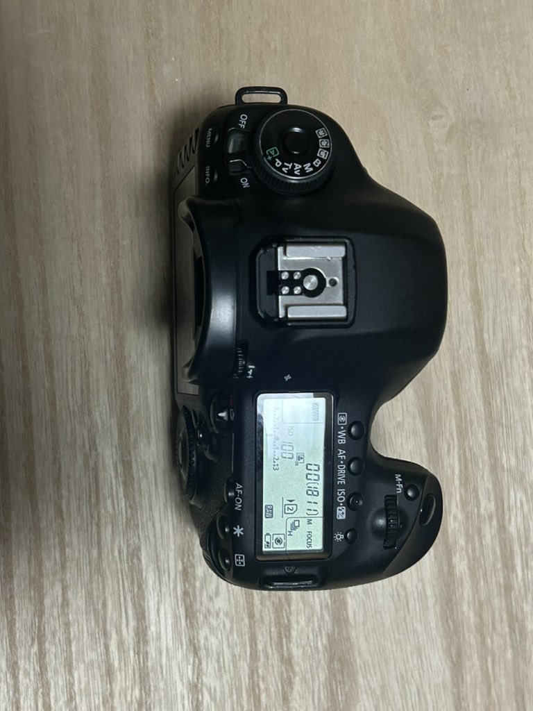 Canon5DMarkIV シャッター30,000回 バッテリー2個 Canon 5Dmark3 美品シャッター回数5000以上バッテリー、チャージャー