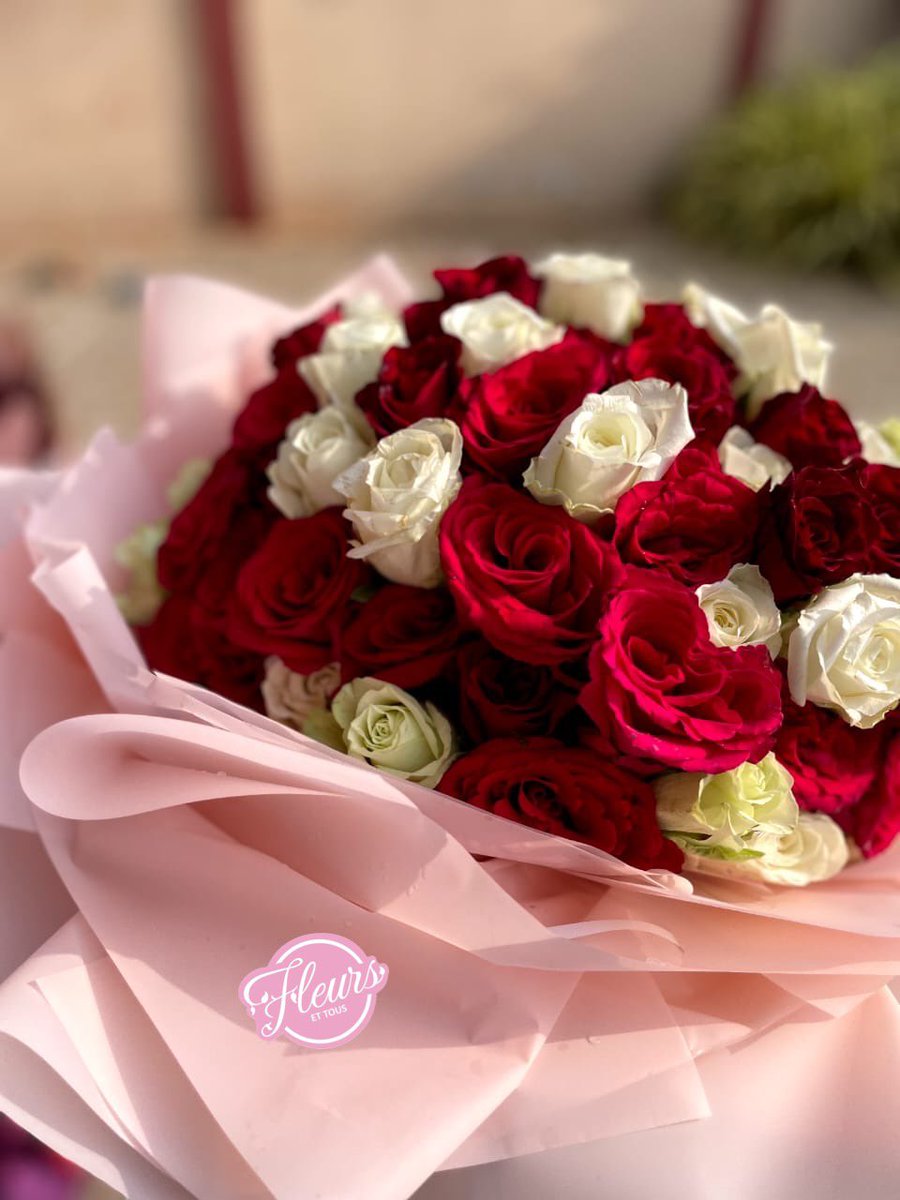 fleursettous's tweet photo. 2022 → 2023 → 2024 → 2025 and we're ready to deliver even bigger and better in 2026! DM or WhatsApp 0536964543 to place an order! https://t.co/LYfld3Q1aG