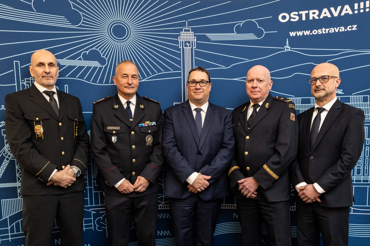 Dnes proběhla tisková konference složek IZS, kde byly prezentovány výsledky za uplynulý rok 2025. Akce se zúčastnil primátor Jan Dohnal a zástupci složek IZS. Městská policie Ostrava byla tradičně součástí tohoto významného setkání.
Více informací zde:↘️1url.cz/qet6d