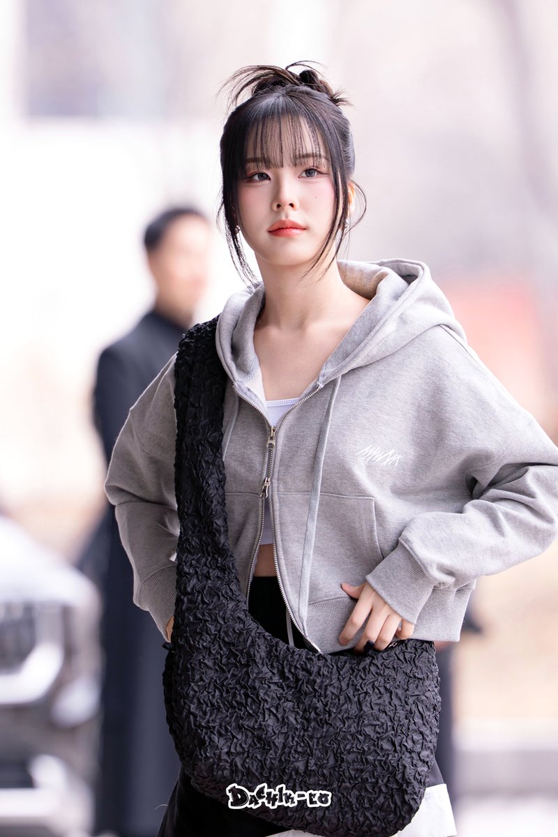 dachik_eo's tweet photo. 20260204 CLASSy (클라씨) SEOUL FASHION WEEK - DDP    
#CLASSy #SEONYOU #선유 https://t.co/S8N5RRzWUR