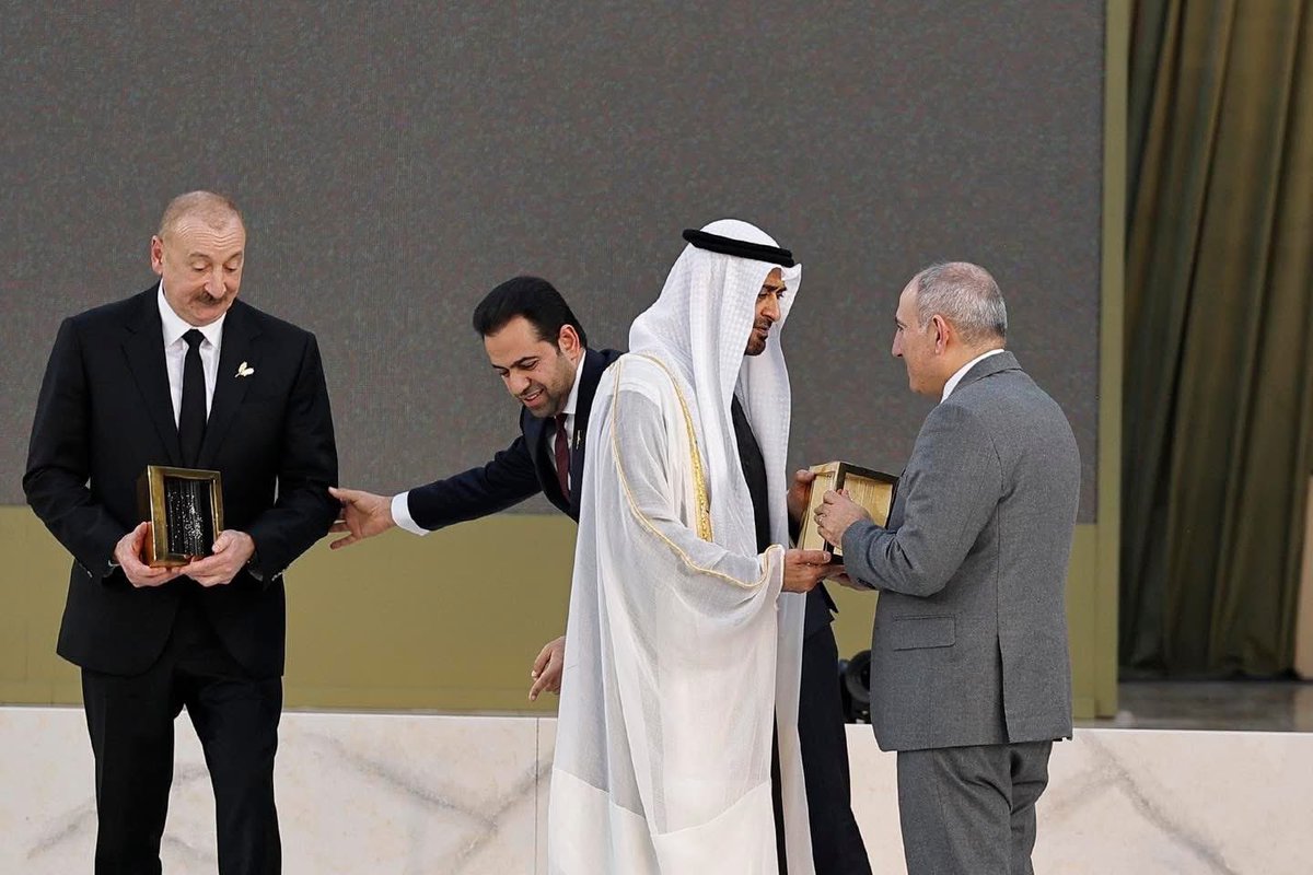 AraratMirzoyan's tweet image. Glad to have accompanied PM @NikolPashinyan in #AbuDhabi.

The ceremony of the Zayed Award for Human Fraternity underscored importance of established peace btw Armenia &amp;amp; Azerbaijan.

We appreciate the efforts aimed at its continuous strengthening through dialogue, reconciliation.