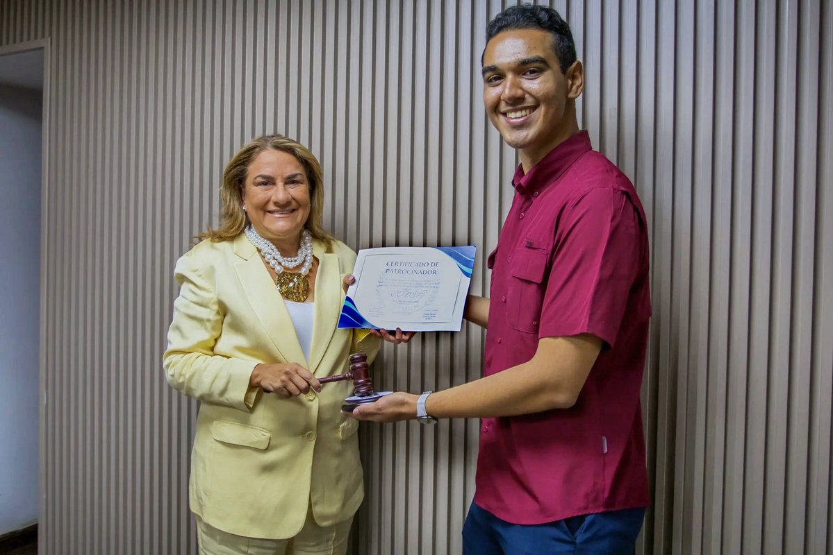 ¡Impulsando el liderazgo juvenil desde el sector privado! 🇵🇦💼

Desde el #CoNEP, reafirmamos nuestro compromiso con la formación de las futuras generaciones. Recientemente, recibimos la visita de Abdiel Escala, representante de #ISTMUN Panamá,