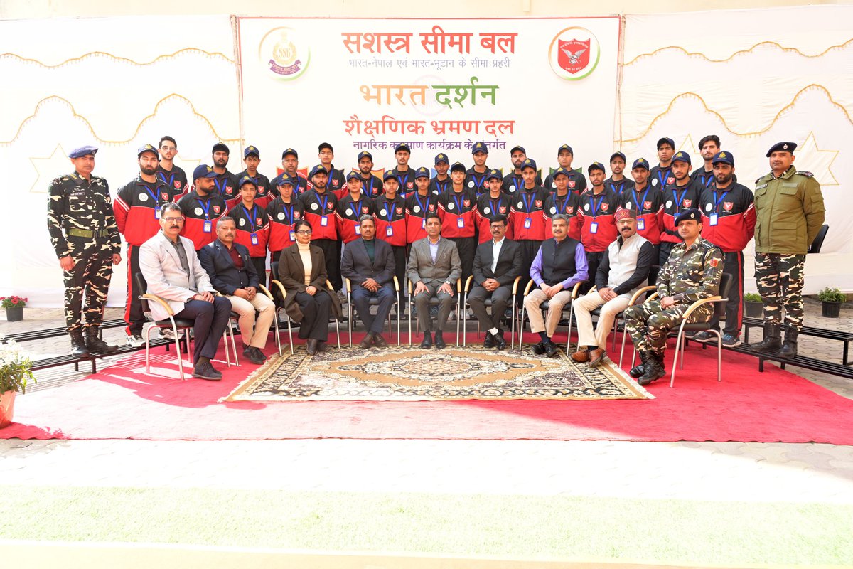 SSB_INDIA's tweet photo. Sh. Sanjay Singhal, #DGSSB, along with senior officers of Force HQ, today interacted with 30 youth from #Kashmir under the jurisdiction of @10BnSSB_INDIA (#JammuAndKashmir), who arrived at FHQ, #NewDelhi, as part of an educational excursion/ #BharatDarshan tour organised by #SSB under its #CivicActionProgramme.

As part of the tour, the youth visited #NewDelhi, #Jaipur and #Udaipur, exploring iconic landmarks such as Jantar Mantar, #HawaMahal, Nahargarh Fort, City Palace, Lake Palace, Sunset Point, National Science Centre, National Rail Museum, India Gate, #RedFort and #LotusTemple.

#NationBuilding #YouthEngagement #EducationalTour #NationalIntegration
#EkBharatShreshthaBharat 
#SSBWithYouth

@PMOIndia
@HMOIndia
@PIBHomeAffairs 
@PIB_India