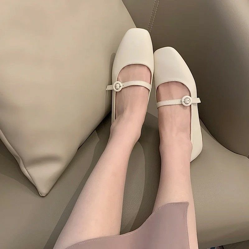 Beige flats shoes that go with everything🥯🥿

a thread