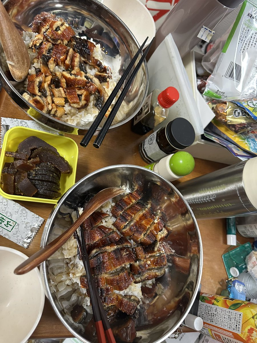 スーパーでうなぎ安かったから 1人1尾でひつまぶしスタイルに。 家で