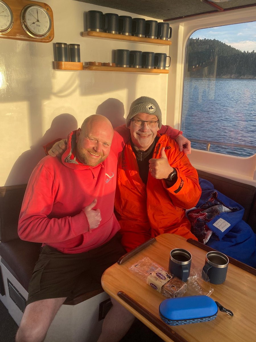 RedTopSwim tweet media