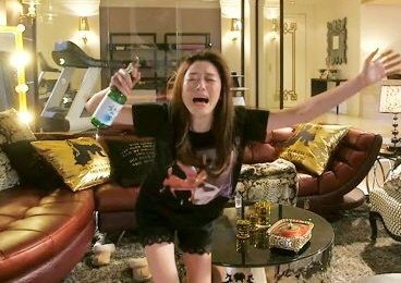 전지현 지창욱 둘 다 로코적 도라이 기질이 있어서 이 둘의 로코가 개같이 기대됨