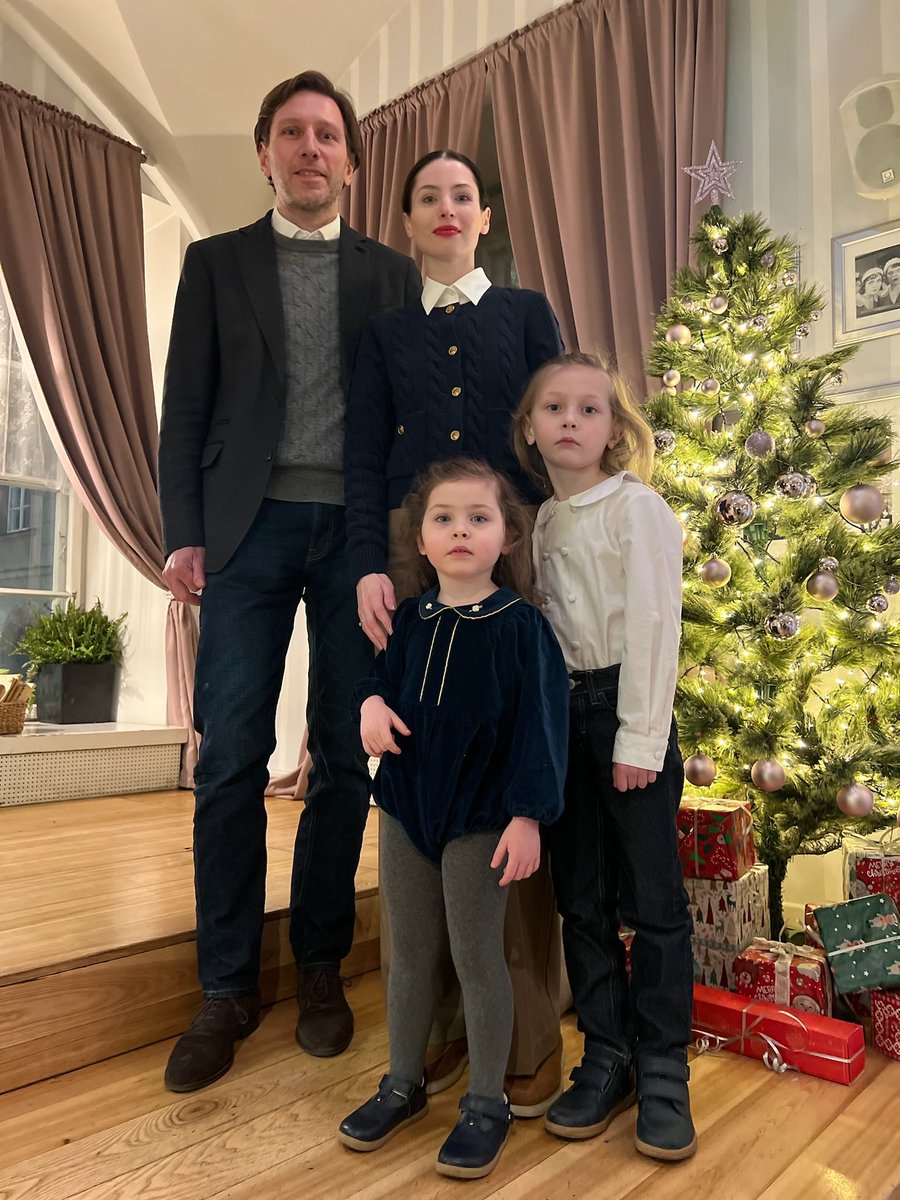 A kogo tu mamy, nasz potężny CHRZEŚCIJAŃSKI KONSERWATYSTA

Druga żonka, dzieci z kolejnego związku

Fajnie tak sobie wymienić model zanim śmierć nas rozłączy, c’nie?:)