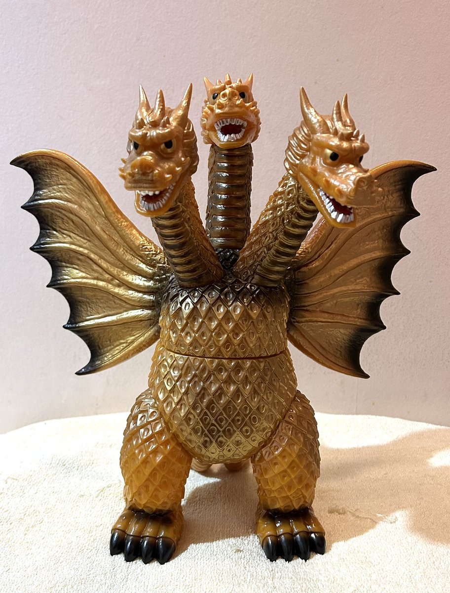 グレートザウルスシリーズのキングギドラ。 このシリーズが好き。 今後