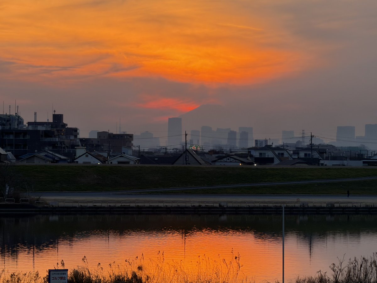 そろそろランニングコースからダイヤモンド富士が見えるかと思ったけど…🙄