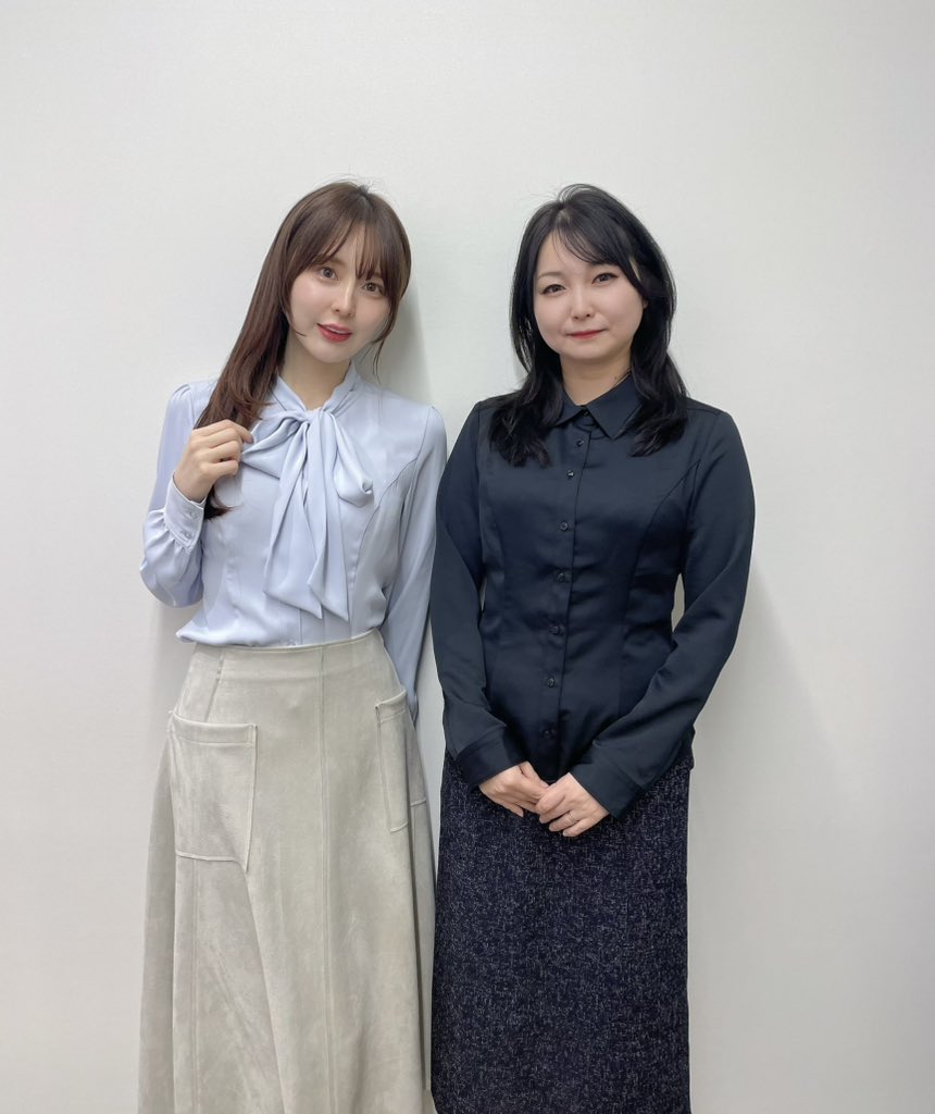 overE shop tweet media