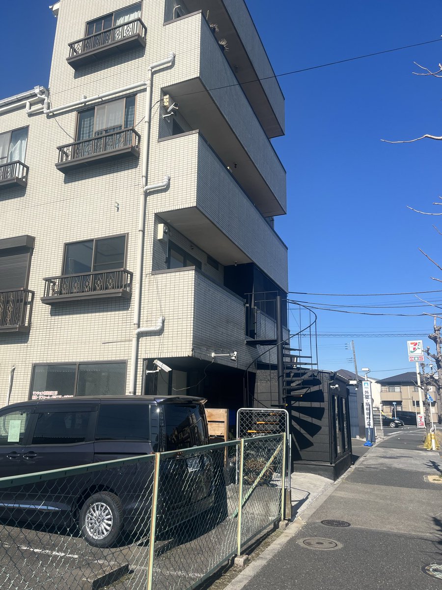 2月7日からプレオープンいたします！
新店舗の住所は足立区鹿浜3-8-22の2階になります！

プレオープンという事で
営業時間や料金システムも今後変わるかもしれません！

という事で
Ultimate Base （仮）は
毎週金、土、日の週末3日間の営業になります。祝日や急なお休みはXで報告致します　続く