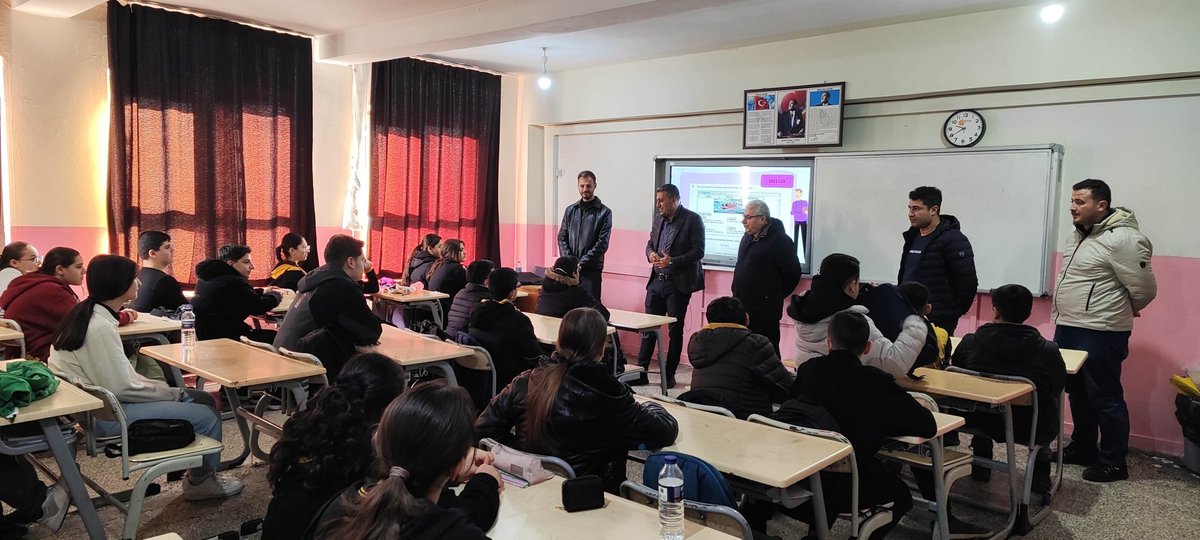 SehitVelit's tweet photo. İlçemiz Şube Müdürü Sayın Abdulbaki TEK, okulumuzu ziyaret ederek yürüttüğümüz çalışmaları yerinde incelemiş, bizleri onurlandırmıştır.
Eğitime verdikleri kıymetli destek ve nazik ziyaretlerinden dolayı kendilerine teşekkür eder, saygılarımızı sunarız.@midyatilcemem @abdubakitek https://t.co/iM65zVWRQu