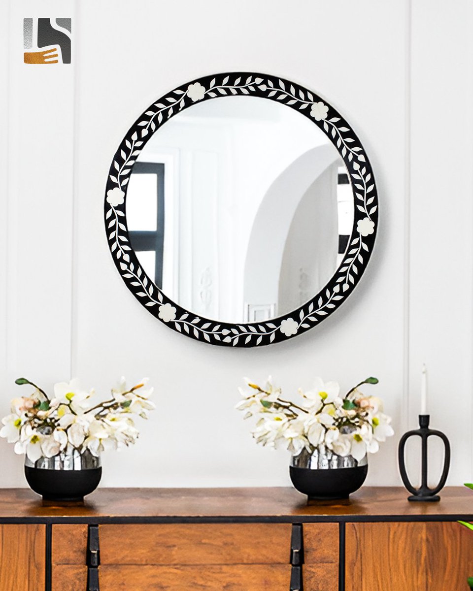 HandicraftsHom's tweet photo. 2025 Loved | Chaucer Queen Mirror 
 Where traditional elegance meets handcrafted bone inlay artistry in bold black and white.

A timeless statement piece for your home.
 Shop now: https://t.co/zteJweX3Aw 
.
#handicraftshome #chaucerqueenmirror #artisanhomedecor https://t.co/n3gWe52Zaw
