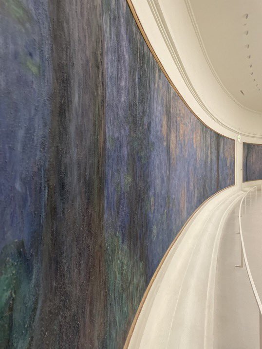 allontanarsio's tweet image. Claude Monet's paintings in Musée de l'Orangerie, Paris