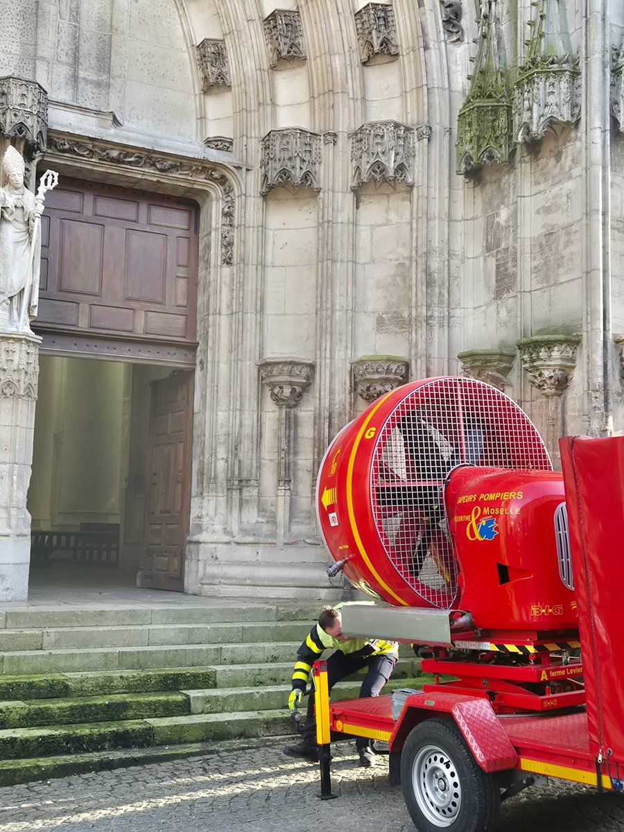 🔴🇫🇷 𝗔𝗟𝗘𝗥𝗧𝗘 𝗜𝗡𝗙𝗢 — Nouvel acte ANTI-CHRÉTIEN : deux INCENDIES ont été VOLONTAIREMENT déclenchés au sein de la Basilique de Saint-Nicolas-de-Port.

L’auteur des faits a mis le feu à des amas de feuilles afin de provoquer l’incendie de l’édifice. La statue de la Vierge a