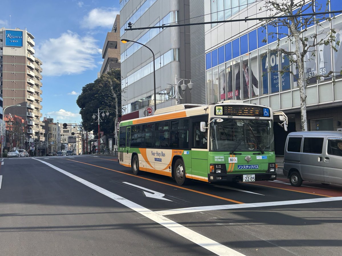 romanticistk's tweet photo. T222を残して全てが引退した都営バスT代(2009年度)🚌
T代は都営最後の丸6穴ホイール車で、マニュアルのエンジン音がよく響くのが特徴的な車両だ。💐
T222は果たしていつまで走り続けるだろうか?
#都営バス
#バス
#バス好きな人と繋がりたい
#busses https://t.co/vhUkpdF9F2