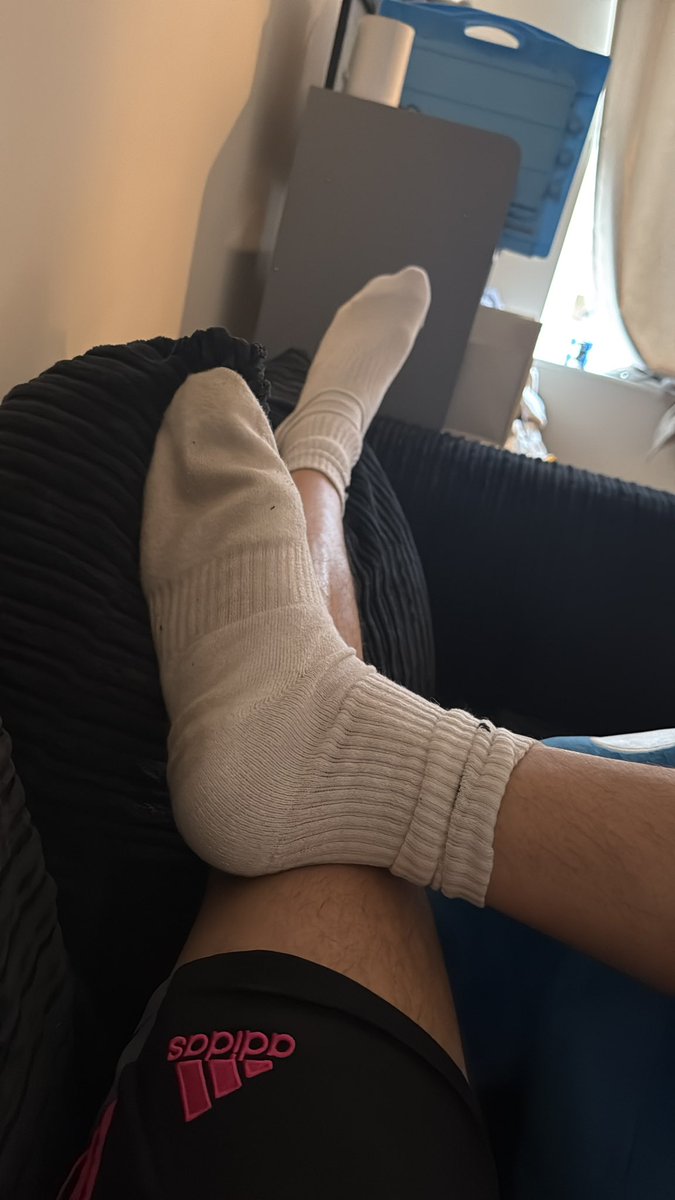 MasterBen222's tweet photo. Dirty socks 🧦 https://t.co/OS2aQpE8Lr