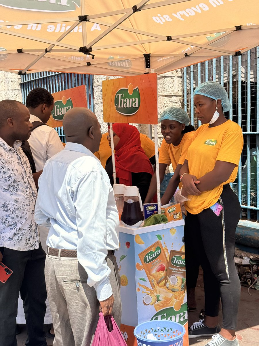 Phase 2 Activation: Tiara Instant Powdered Juice ✅

Faster conversations, stronger trust, better engagement.

That’s the power of community-led brand activations.

#Fahariscope #BrandActivations