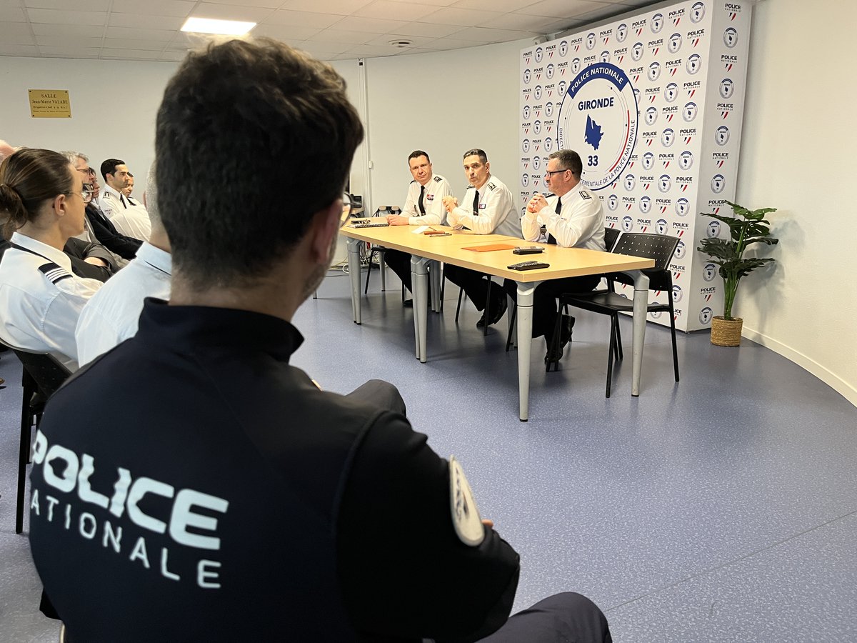 Police Nationale 33 tweet media