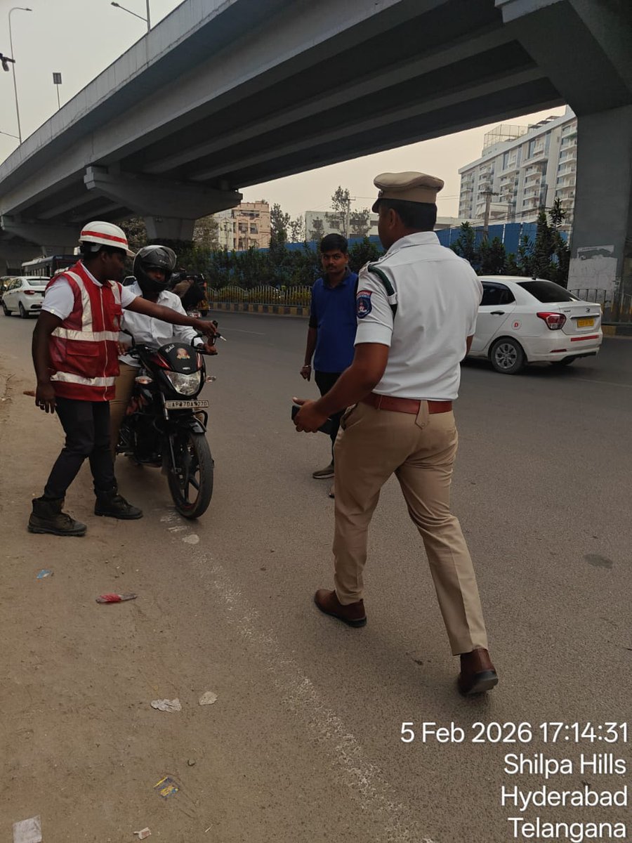 GACHIBOWLI TRAFFIC POLICE tweet media
