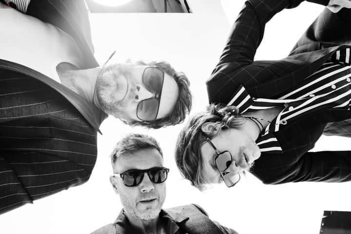 DailyTakeThat's tweet image. 