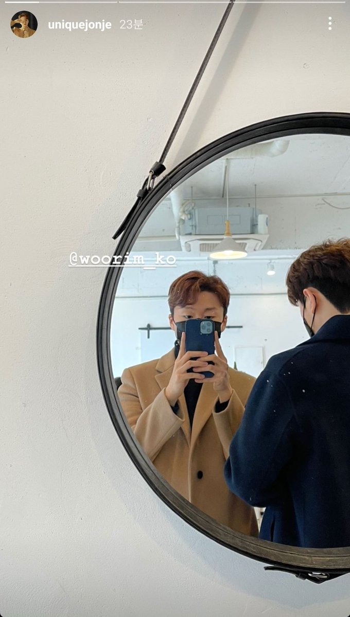 staraboveforest's tweet image. 거울셀카가 왜❓ 뭐❓ 왜 찾는데❓
우리애가 거울셀카 참 잘 찍거든요