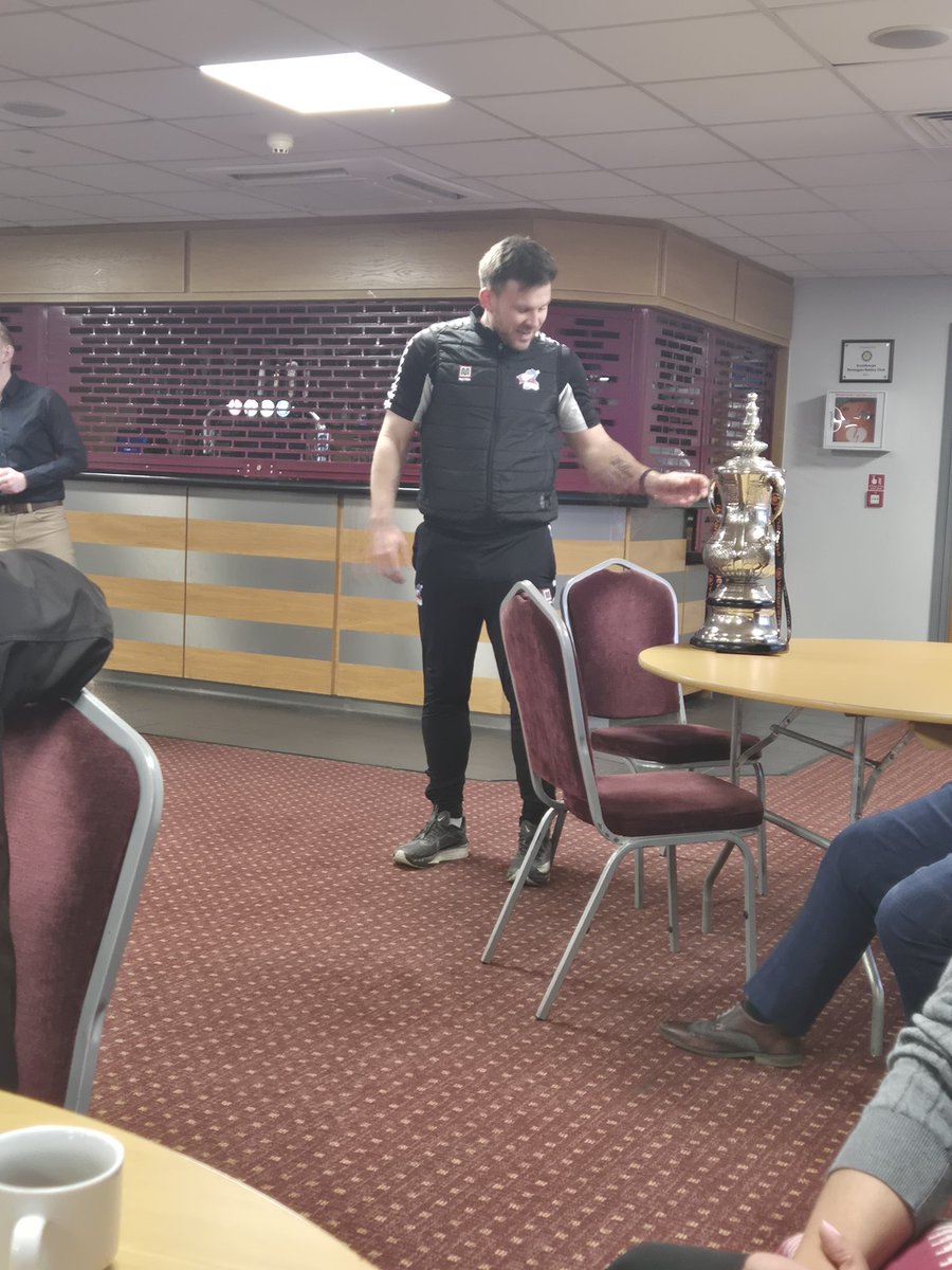 friendsofpakati💻 tweet media