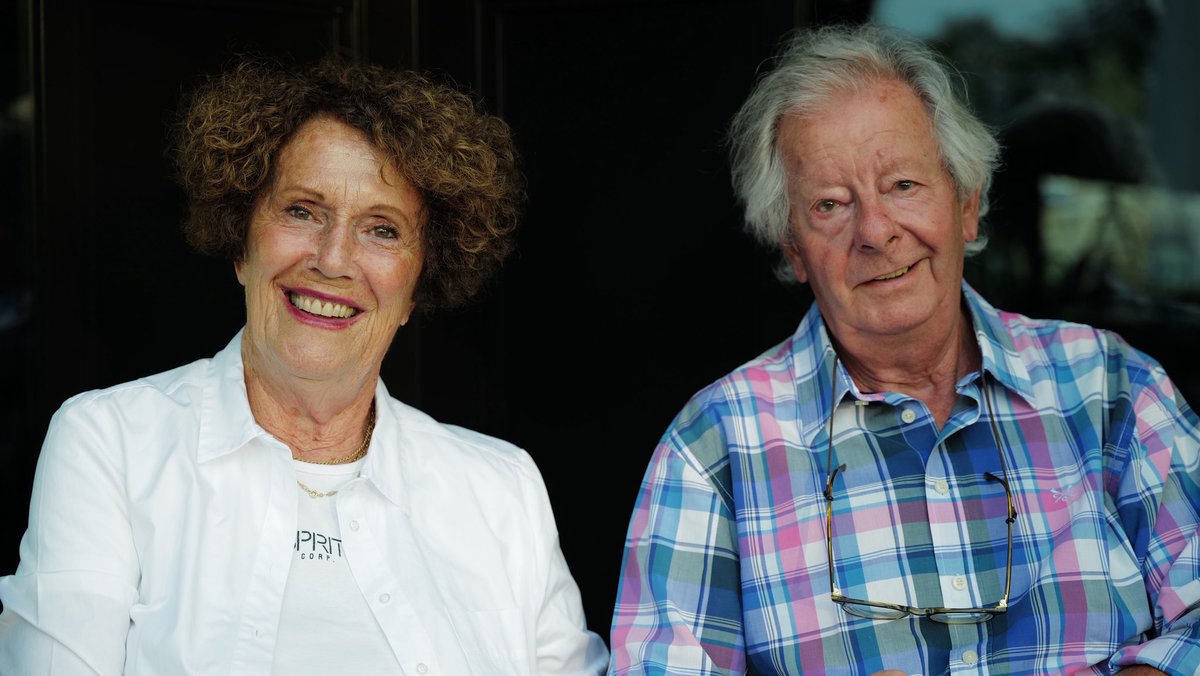 MathildeTexier's tweet image. 60 years of love ❤️
Happy diamond anniversary 💎 Papa et Maman 
All my love ❤️😘

#Love #Happy #Diamond #Anniversary #Parents