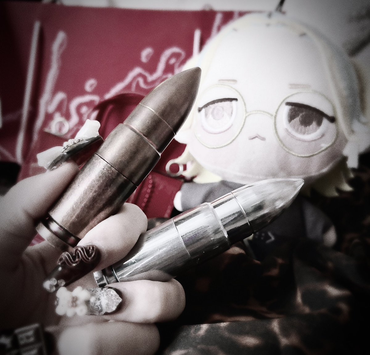「今日時間作って疾風ダッシュでcheriexxのリップ買ってしまいました正直近々本」|推しの姉のイラスト