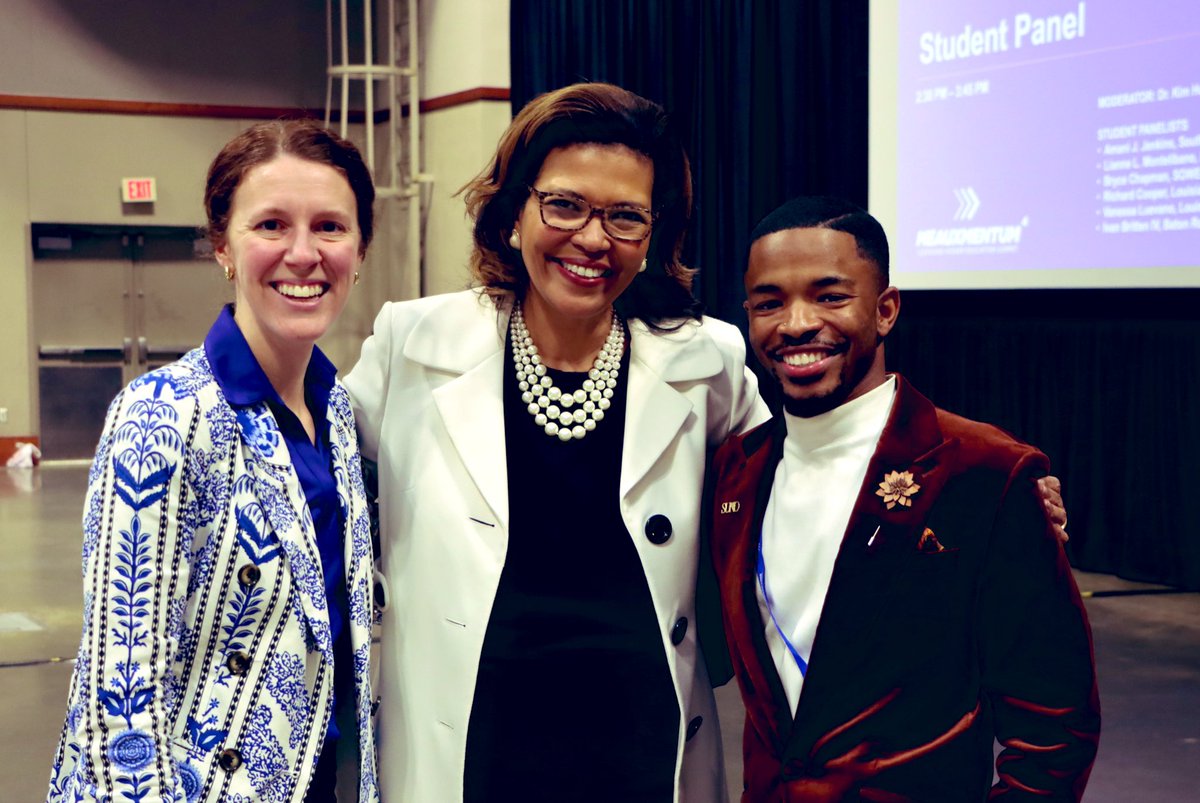 KimHunterReed's tweet photo. Nothing like seeing my former students in action. So proud of you Mellynn and Darren #AllAboutTheStudents #LookAtThemNow ❤️ https://t.co/kn33EBlVDq