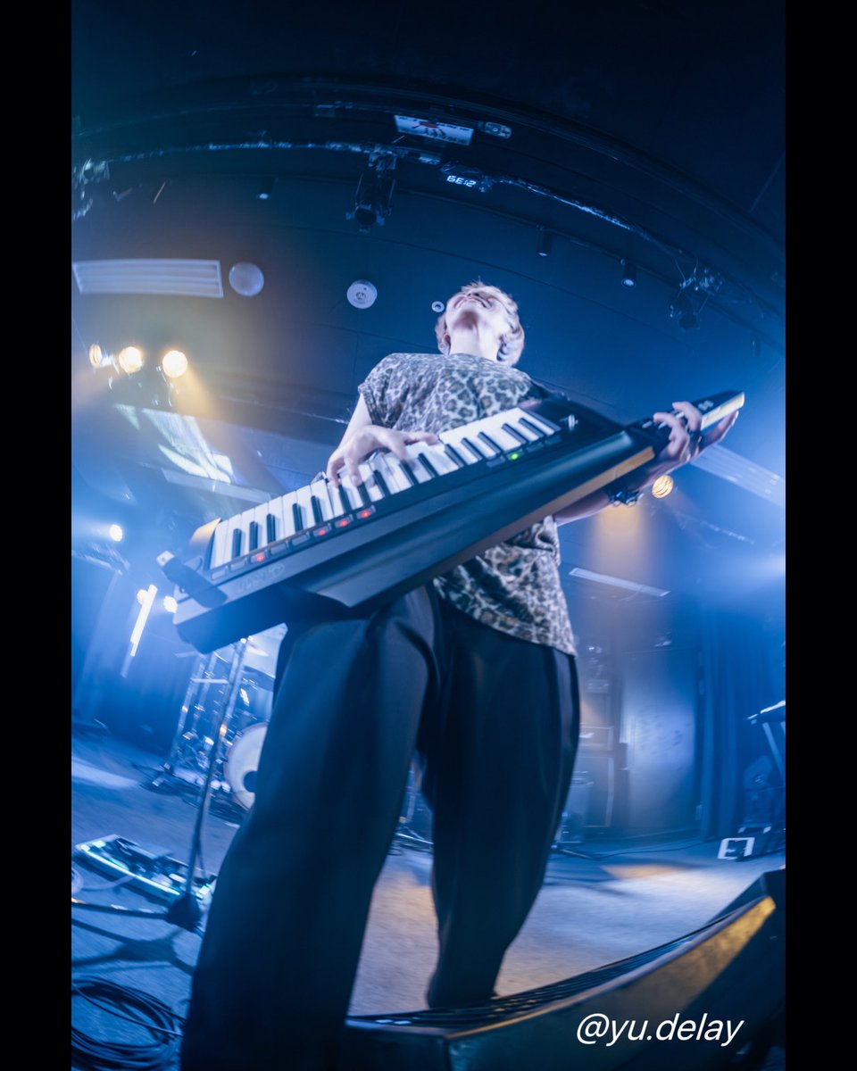 yu_delay's tweet photo. #カメラ #カメラマン #フォトグラファー #ライブ #ライブ写真 #ライブカメラマン #写真家 #ヴォーカル #ギター #ベース #ドラム #バンド #ライブハウス #band #camera #livemusic #livephoto #photo #photography #photographer #photos #nikon #zfc #nikonzfc #umeda #zeela #umedazeela #newartdub https://t.co/Sngc9j2eWC