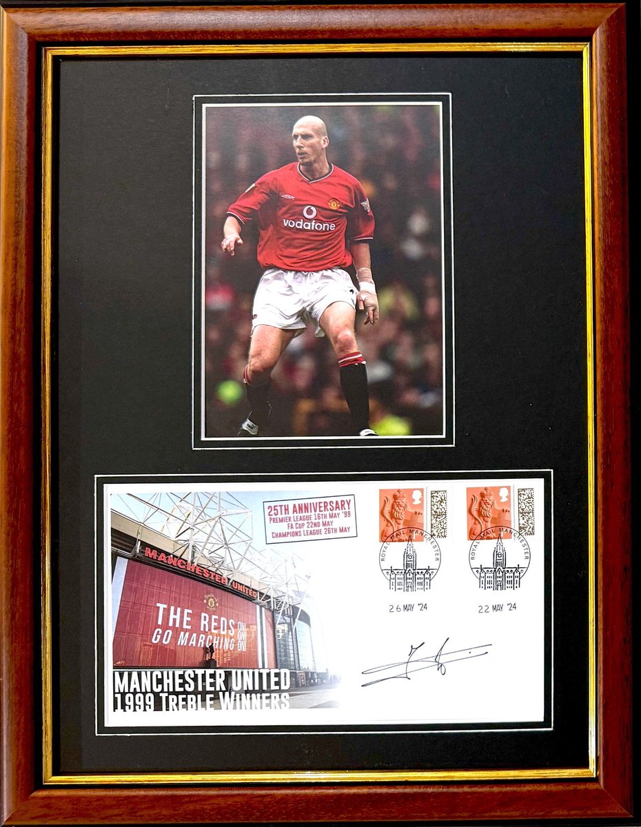 BuckinghamCover's tweet photo. FRAMED &amp; SIGNED JAAP STAM | £69.99 ⚽
You've seen the cover, now see the framed version! A great addition to any home or office! 🔥
https://t.co/sOtEwjDAnP

#manutd #jaapstam #footballlegend #Autograph https://t.co/zVzF2NHqOk