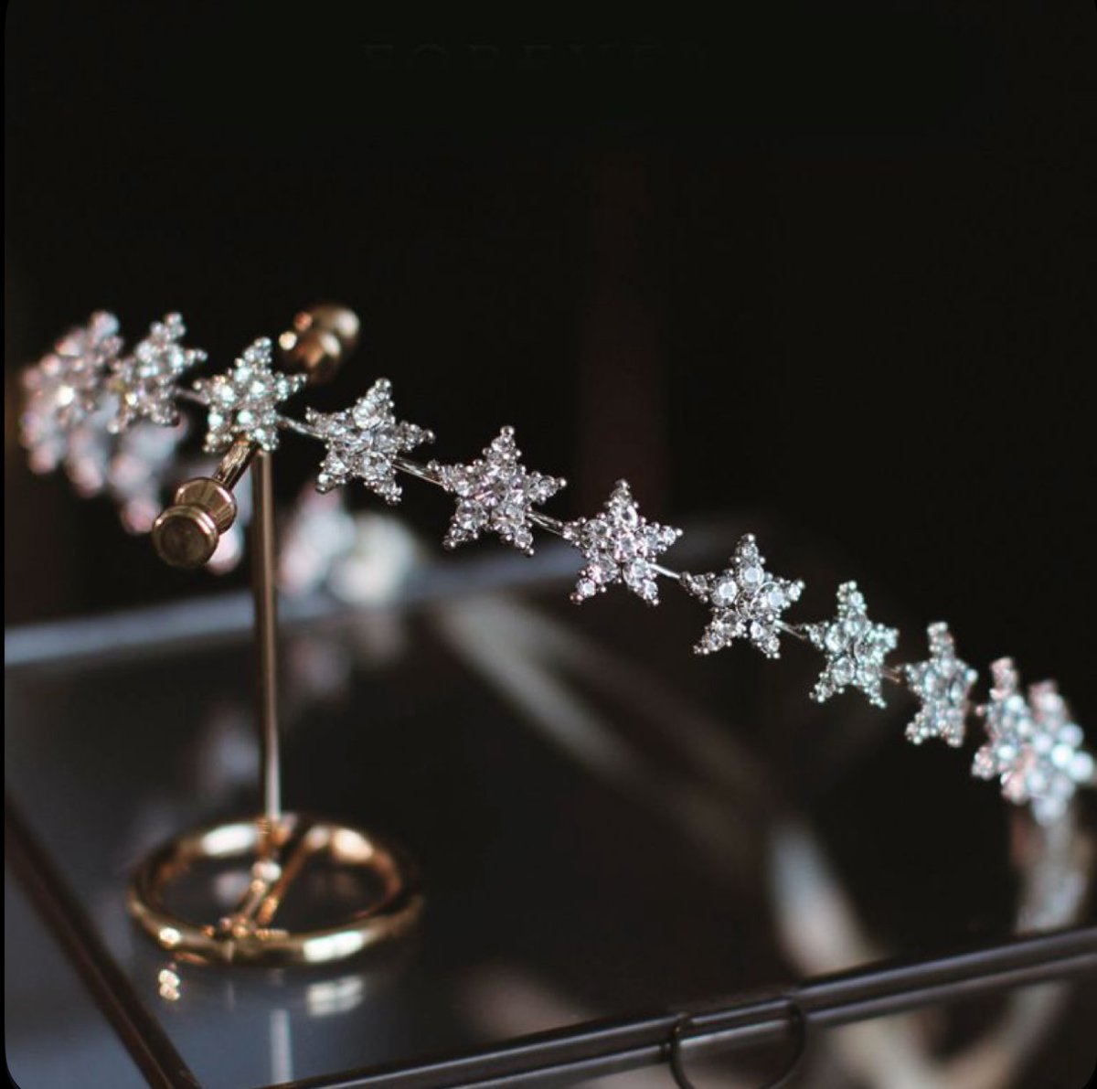 need ✨ Crystal Star Hairband