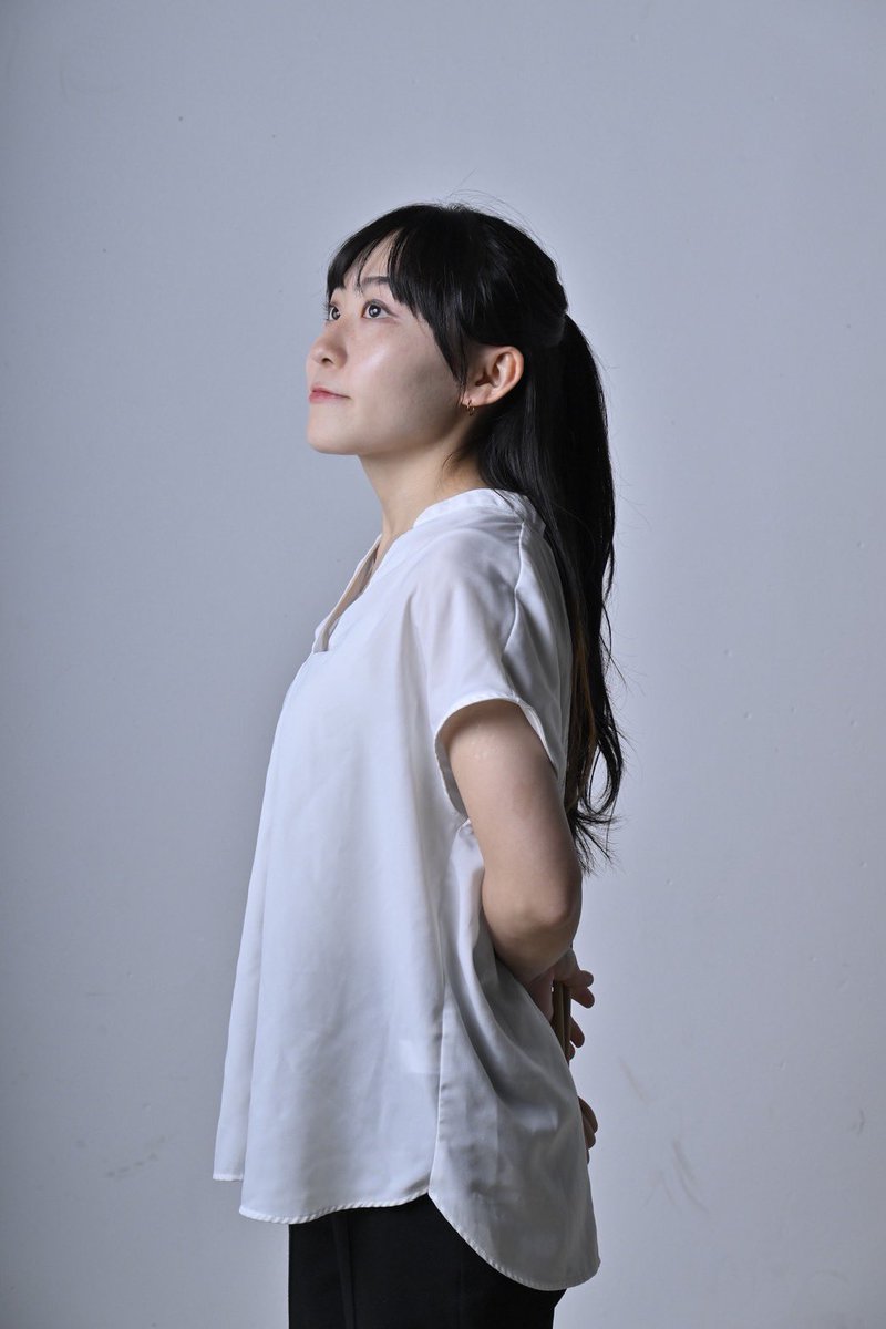 DANOTOKI's tweet photo. #打のとき まであと20日
本日からは院生の紹介です！
今日は院前期1年の狩集歩華さんです

・皆様にひとこと
最近は寒暖差が激しいので皆様体調には十分お気をつけてください🍃

・演奏会の意気込み
準備が着々と進んでおります！
打楽器専攻、1年間の集大成を見届けていただけますと幸いです🌸 https://t.co/fxUWfqqMjl