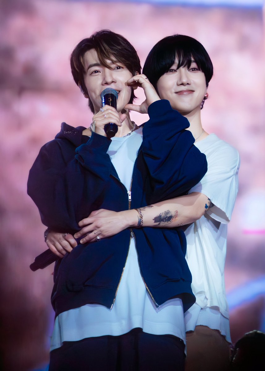 yeyeskies's tweet image. good morning