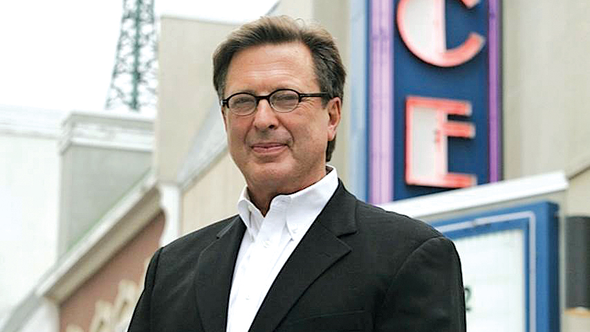 Disney_Wiki's tweet photo. Happy Birthday, Jordan Kerner
For Disney, he produced #TheMightyDucks, and its 2 sequels, the 1997 adaptation of #GeorgeOfTheJungle and its sequel, the 1999 adaptation of #InspectorGadget, as well its sequel, #SnowDogs, and the 2003 TV adaptation of #AWrinkleInTime. https://t.co/YZjuLPyTnu