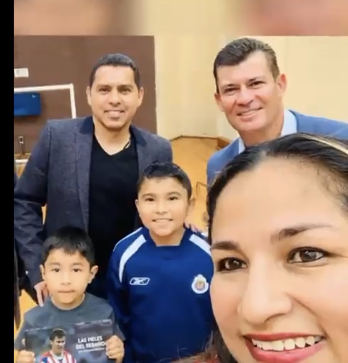 Hoy en mi cumpleaños <a href="/RamonMorales11/">Ramon Morales</a> <a href="/ramon7ramirez/">RamónRamírez7</a>  🤩🤩🤩🥳