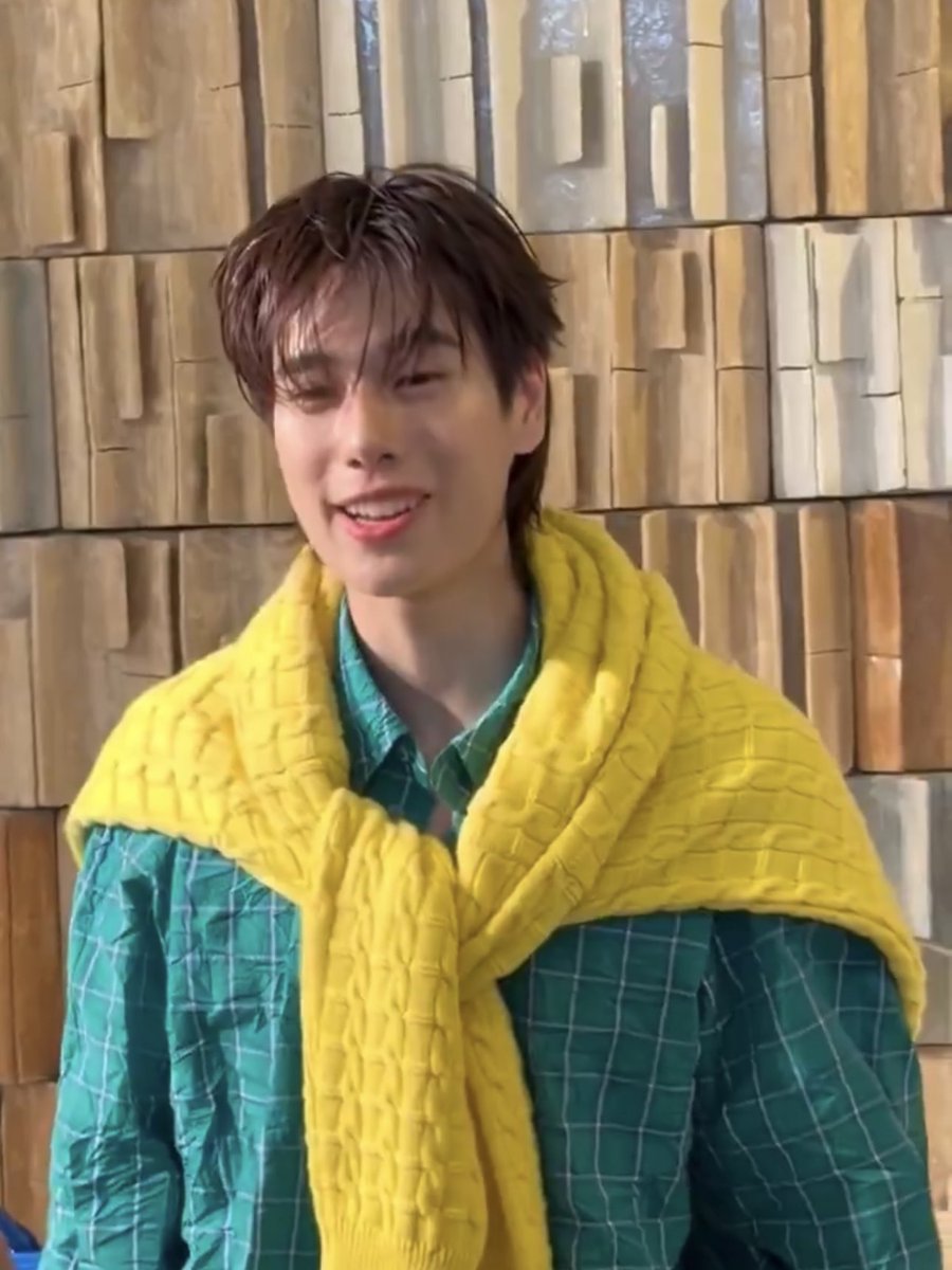 Every sincere gesture from Phuwin feels like warmth in motion