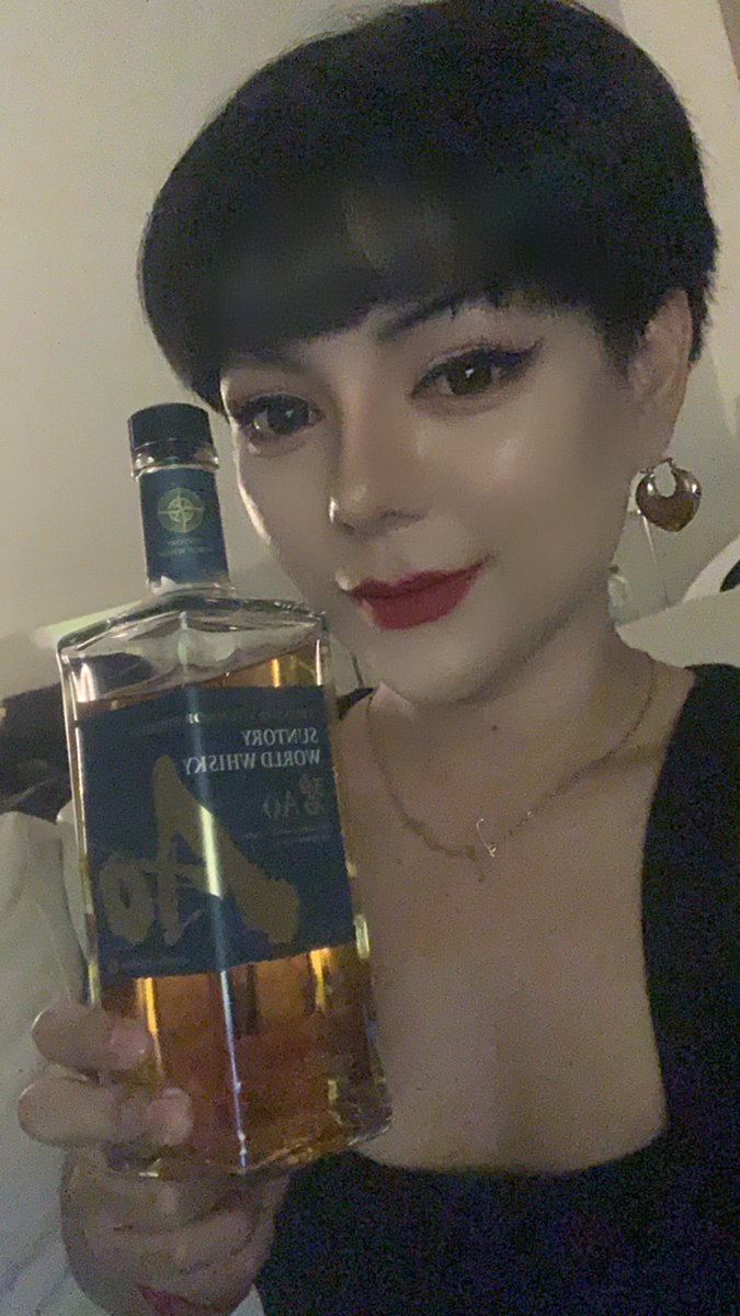 everythink_89's tweet photo. Let’s drink 🥃

#สาวสอง 
#สาวสองกทม 
#ladyboy
#ladyboybkk 
#ladyboythailand https://t.co/DksWYfEWhe